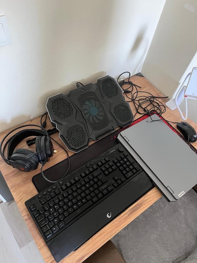 Laptop Standı ve Ekipmanlar dahil - 6