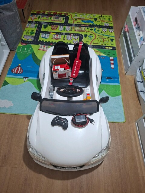 TERY BERY 12 volt Akülü Araba