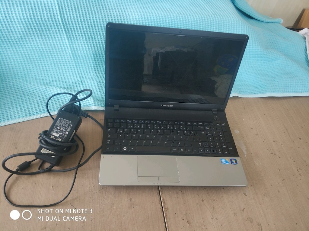 Samsung i5 2 nesil 6 GB rem batarya sağlam temiz laptop - 8