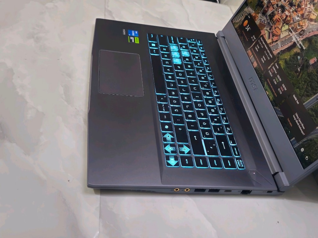 Msi i5 12450H RTX 3050 16GB Ram 512GB SSD Gaming Laptop - 2