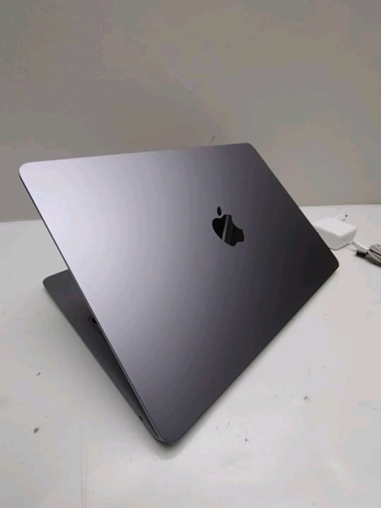 GARANTİLİ MACBOOK AİR M3 PİL DEVRİ SADECE 106 - 3