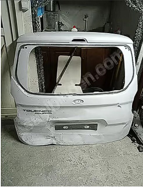 COURİER BAGAJ KAPAĞI