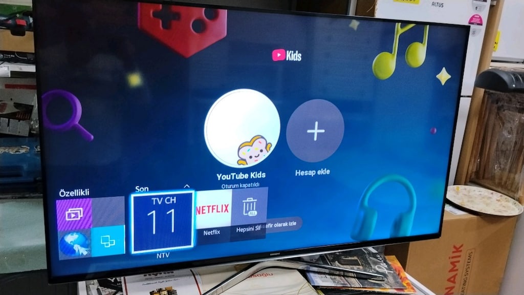 Samsung 140 Ekran Akıllı Televizyon - 2