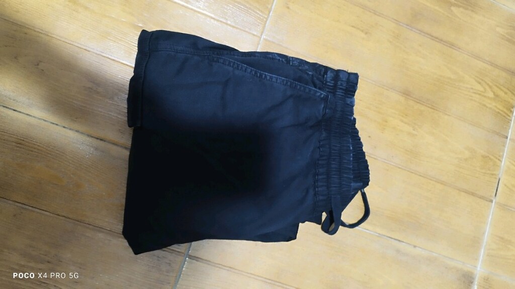 #Mavi Jeans kargo pantolon.Bel üstte az renk solması..Eni çekilince 43 - 10