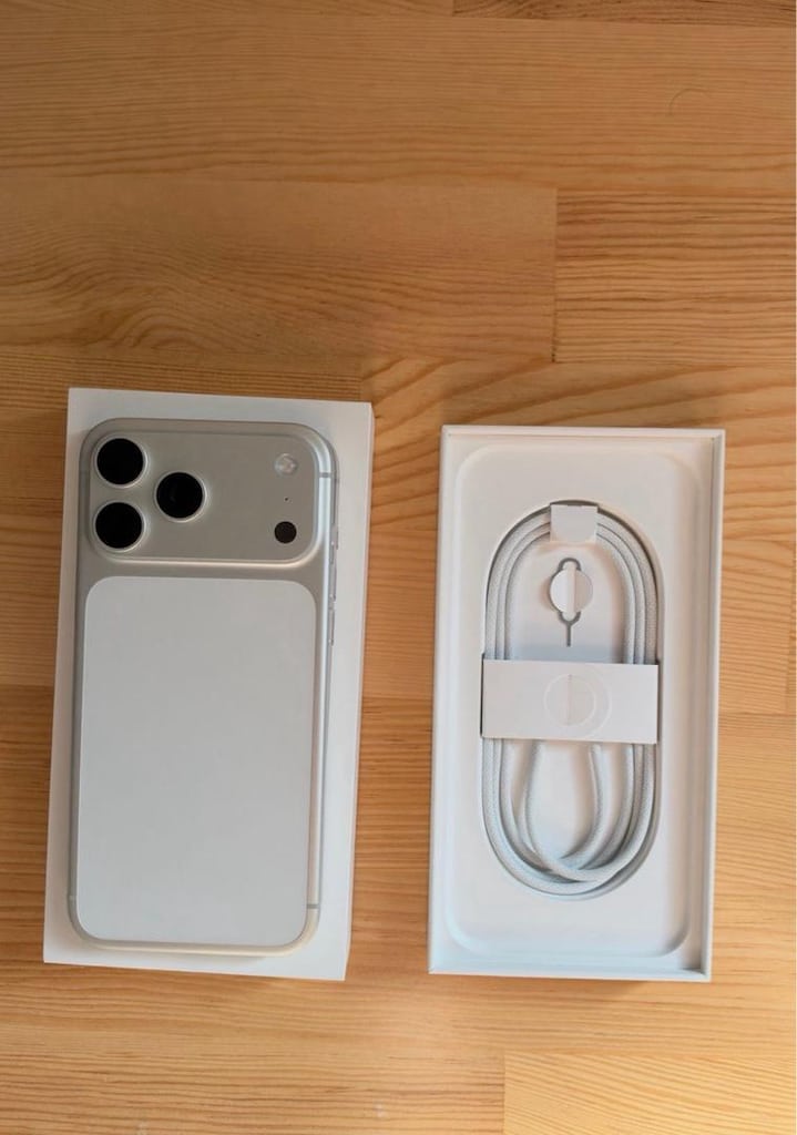 iPhone 17 pro max - 3