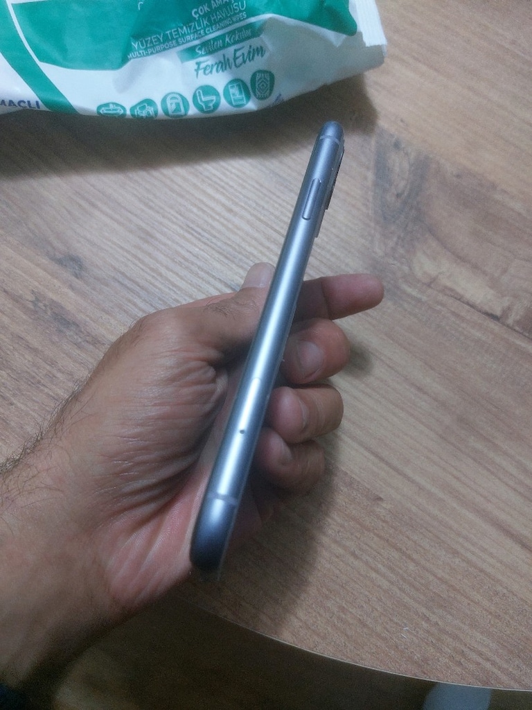 iphone 11 lila renk kutusu vardır.128 gb - 12