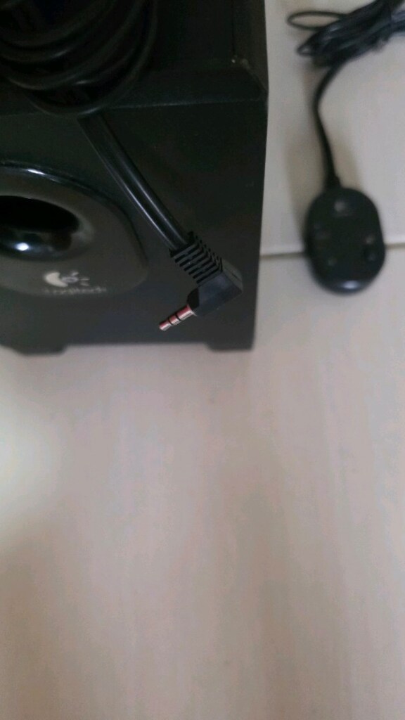 Logitech X-210, 2+1 ses sistemi - 4