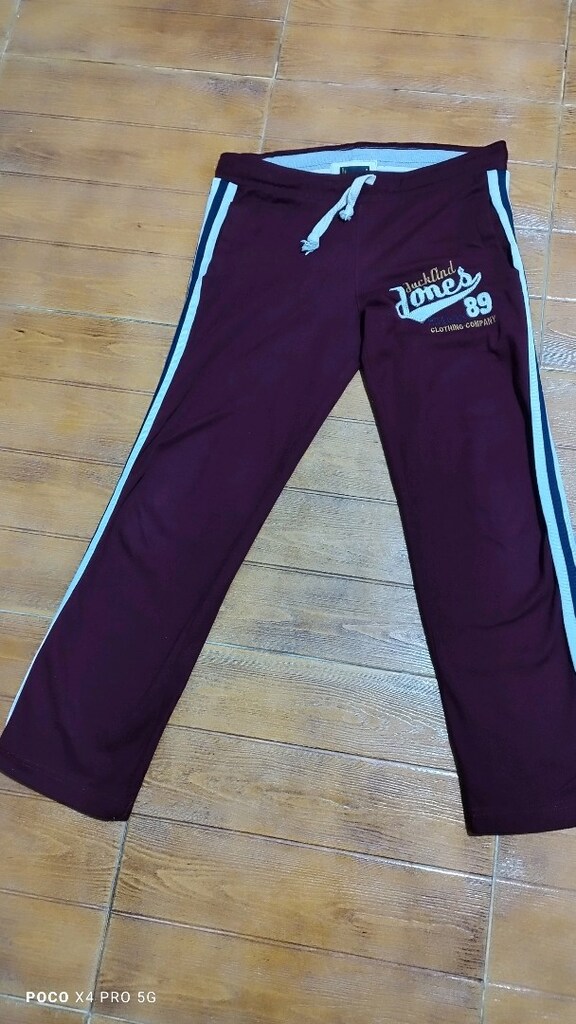 #Jack&Jones pamuklu eşofman .Piyasası 1800 TLdir..Eni çekilince 47 - 2