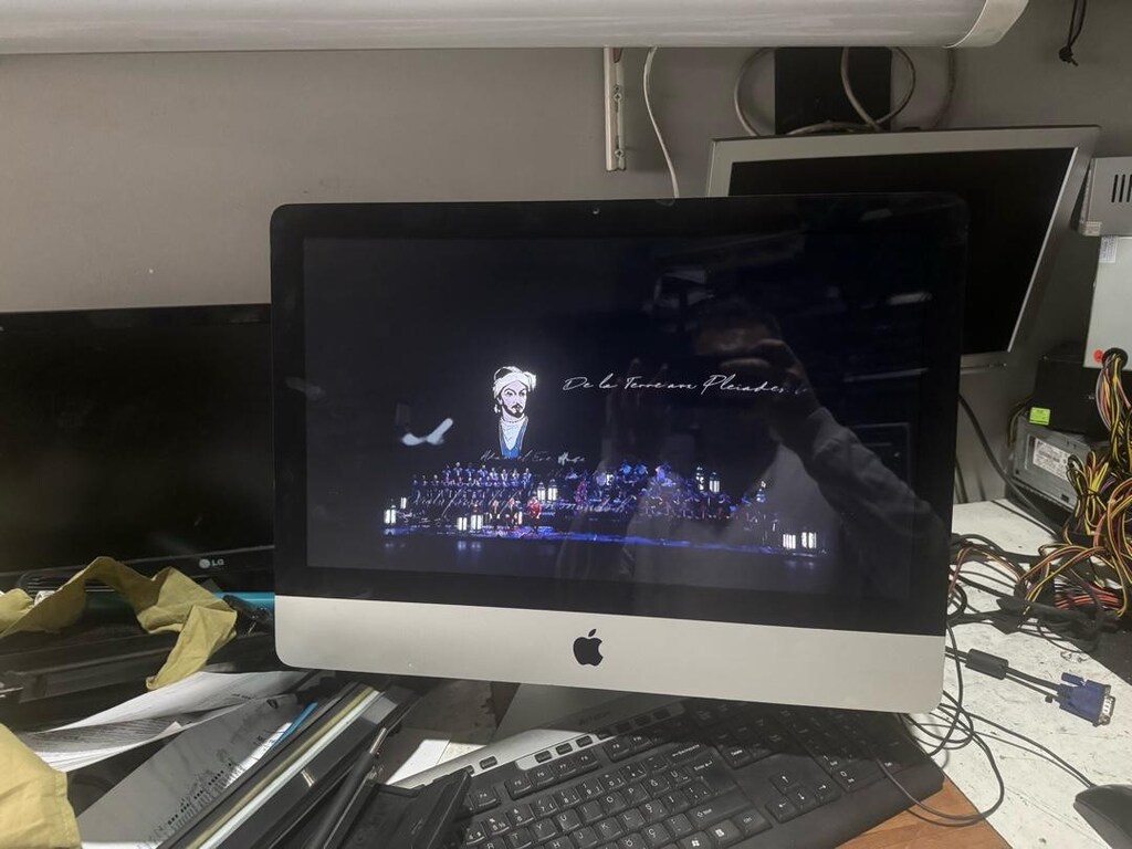 imac i5 21.5” 500 SSD 10 RAM - 7