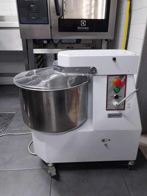 Electrolux SifProfessional 25 Lt Spiral Hamur Yoğurma Makinesi 750watt