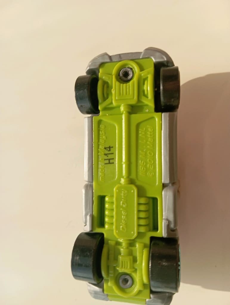 Hot Wheels Diesel Duty (Mor/Yeşil Metal Koleksiyon Arabası) - 3