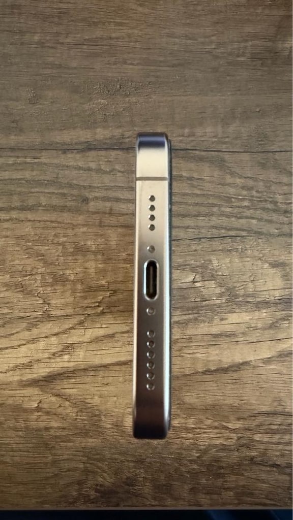 iPhone 16 Pro Max Çöl Titanyumu 256 gb - 7