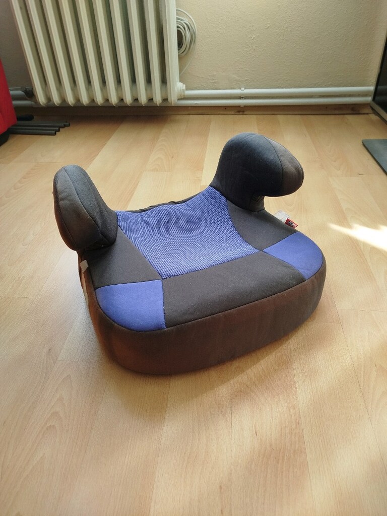 Yeni gibi 15-25 kg universal çocuk yükseltici oto koltuğu - 5