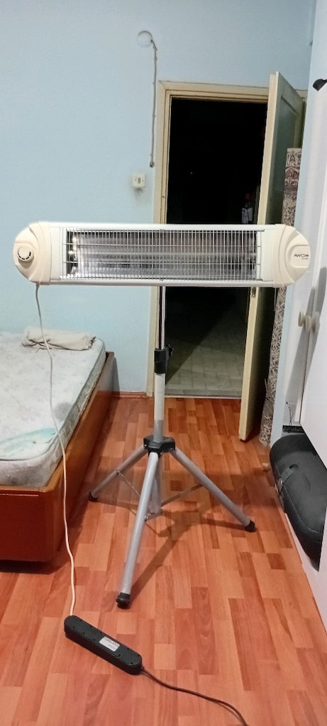 AVOX 2000 WAT TRİPOT AYAKLI İNFRARUJ UFO TİPİ SOBA - 2