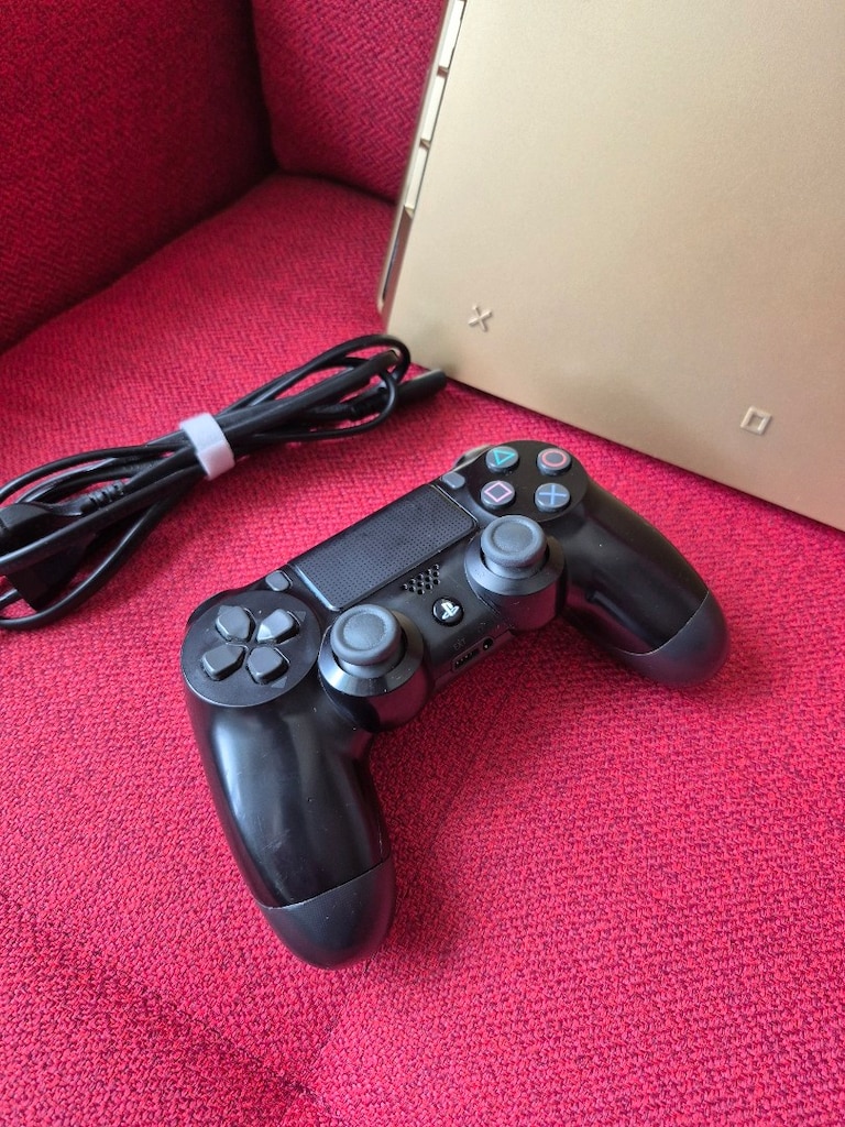 Playstation 4 Slim 500GB Gold Sürüm 12.02 - 6