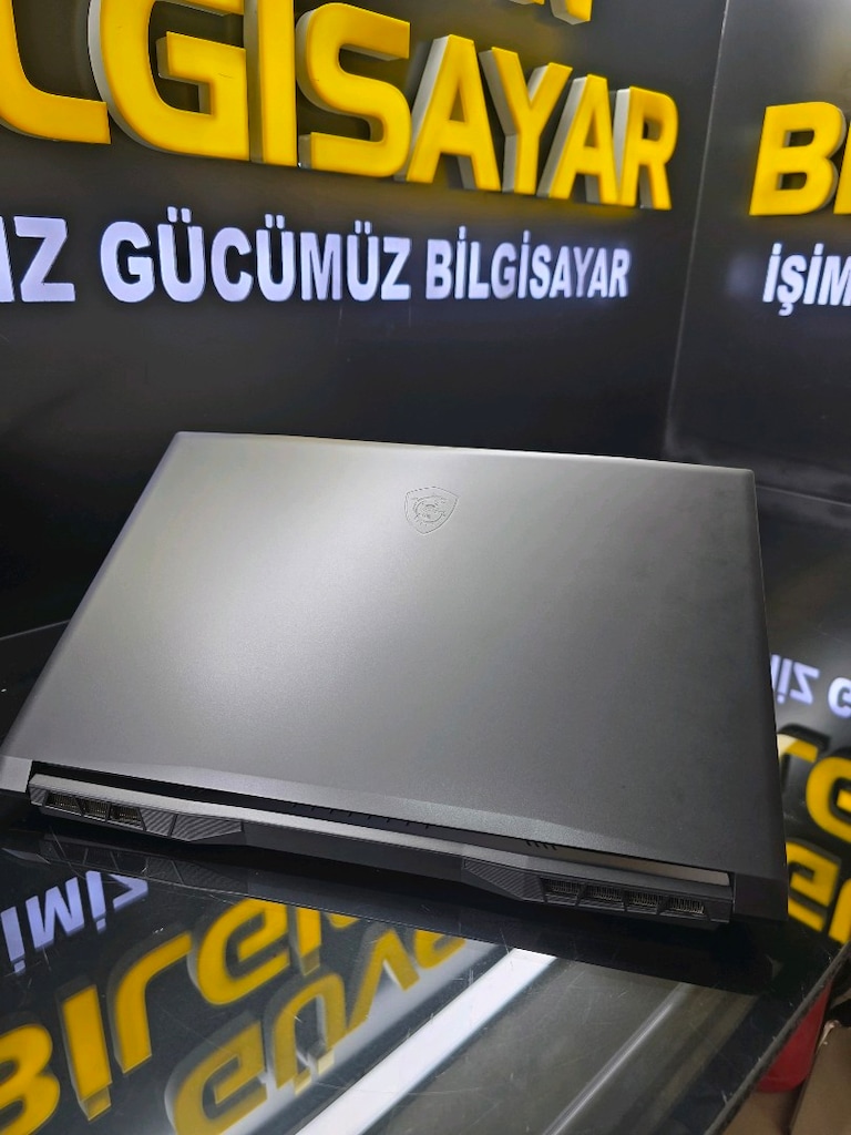 MSİ 17.3 İ7 11800H RTX3050 32GB RAM SİFİRDAN FARKSİZ - 7