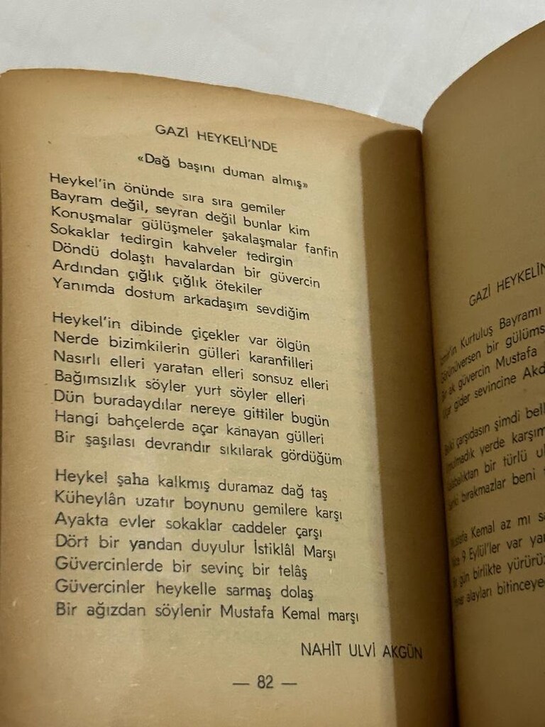 Atatürk Şiirleri- Varlık Yayınları - 6
