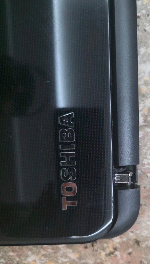 Toshiba i7 4.gen 2gb R7m260 - 7