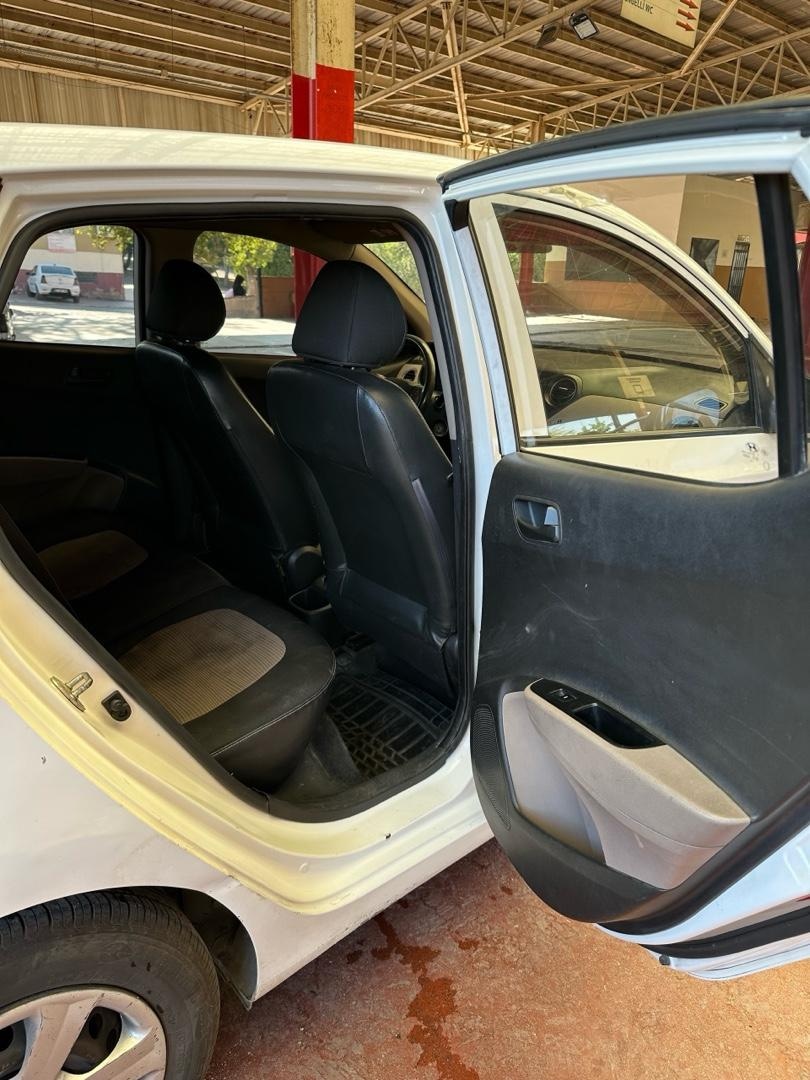 Hyundai i10 - 11