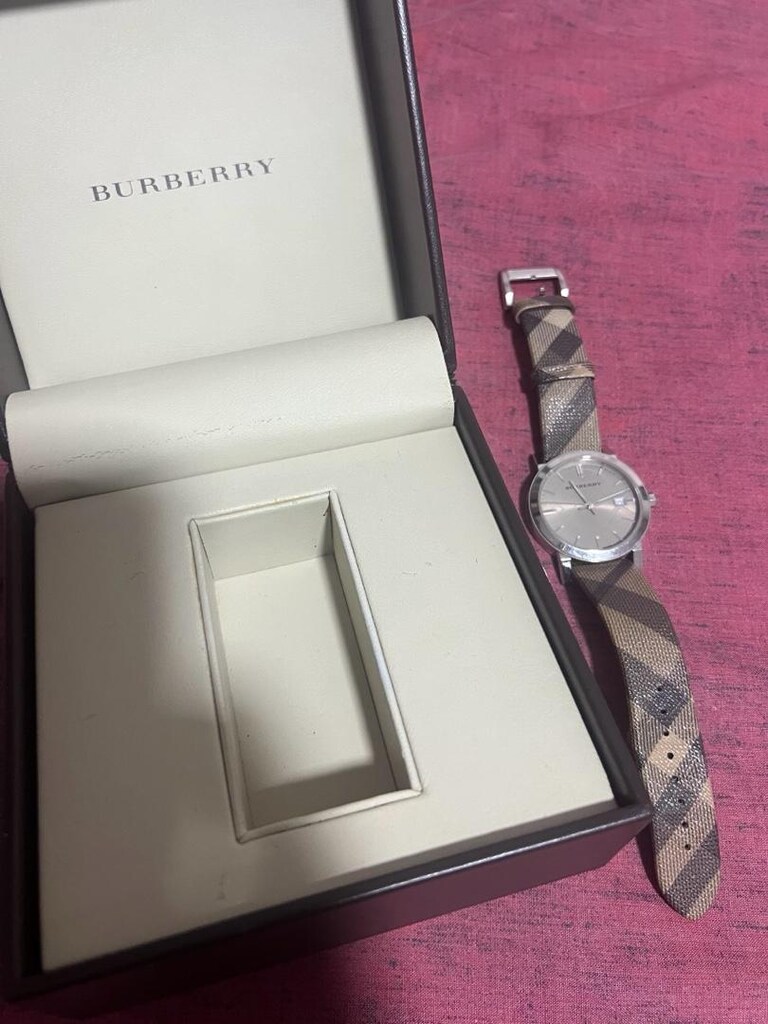 burberry orjinal saat - 2