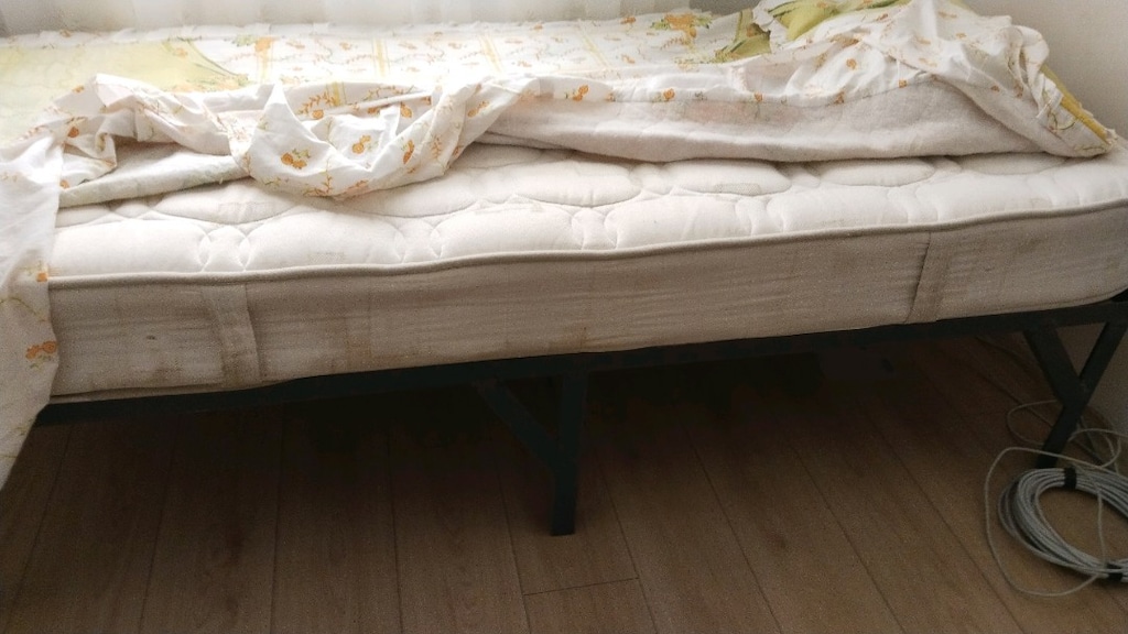 Öğrenciye uygun,yataklı karyolali dolaplı genç odası. - 5