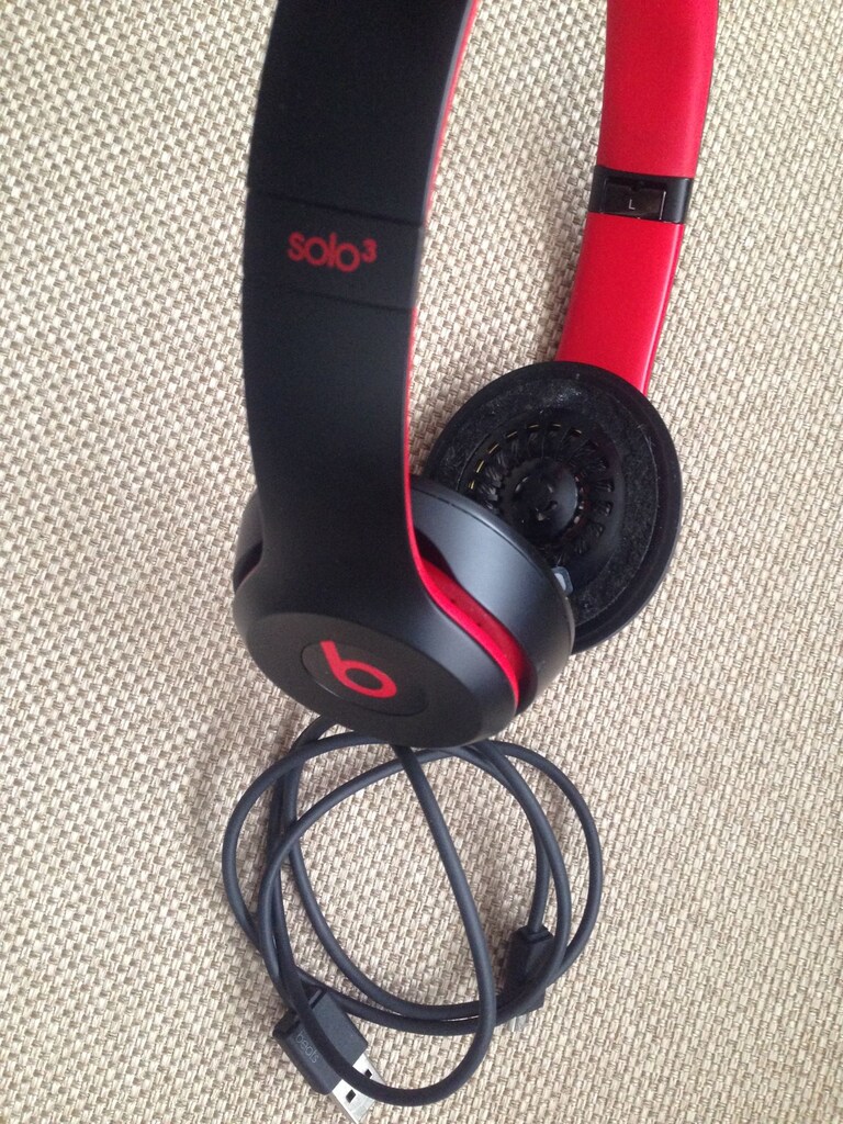 BEATS SOLO 3 WİRELESS KULAK ÜSTÜ KULAKLIK SÜNGERLERİ YOKTUR — görsel 4/7
