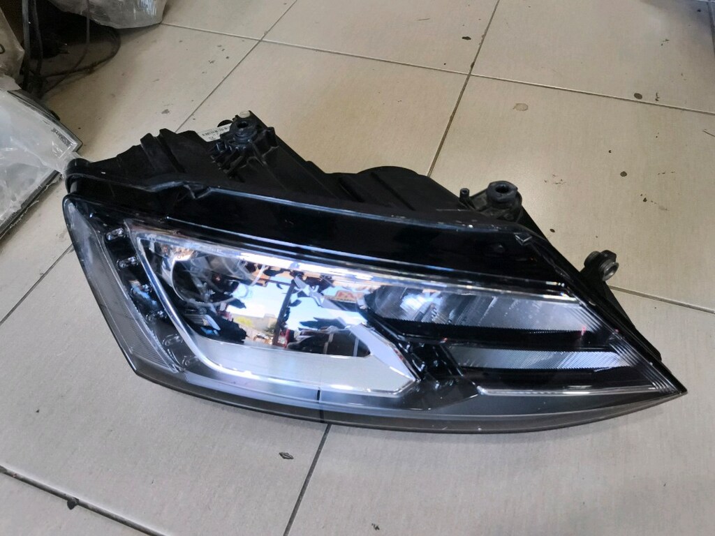 VOLKSWAGEN JETTA 2011-2017 SAG FAR LED XENON ORJINAL - 2