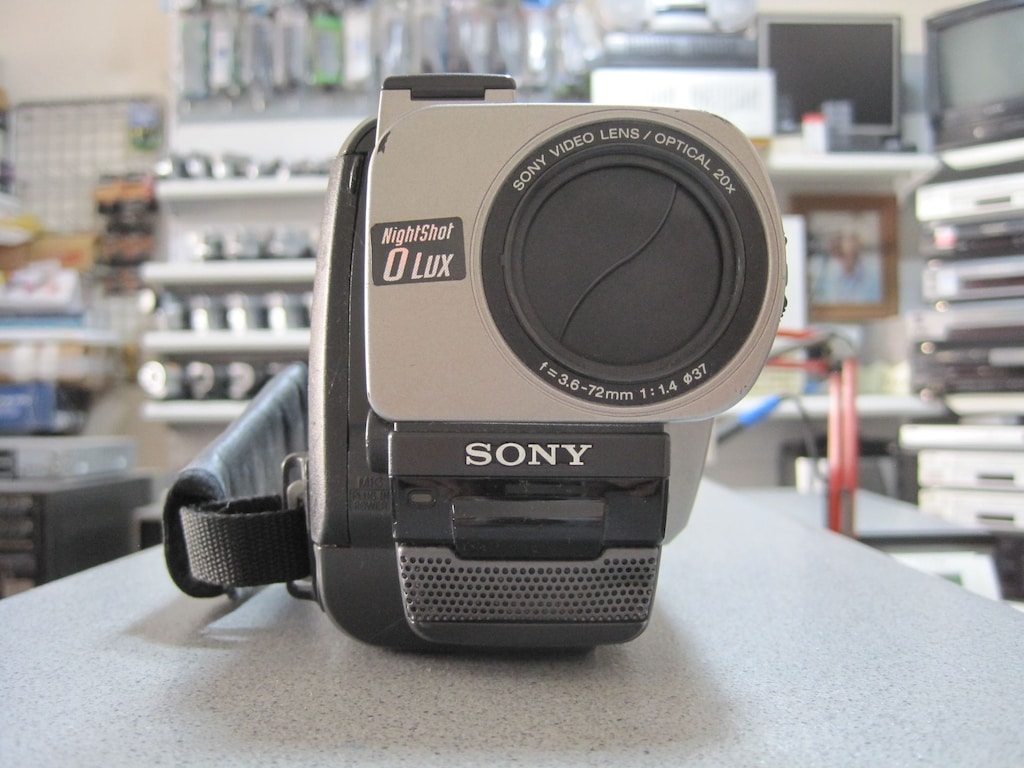 SONY DCR-TR317 VİDEO 8 KAMERA GECE GÖRÜŞLÜ ÇOK ÇOK TEMİZ - 3