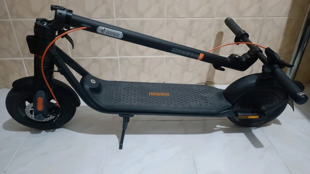 Memurdan Sıfır ayarında temiz Segway F2 Pro Elektirikli Scooter 217 KM