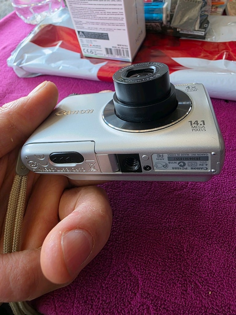 Canon PowerShot A2200 - 2