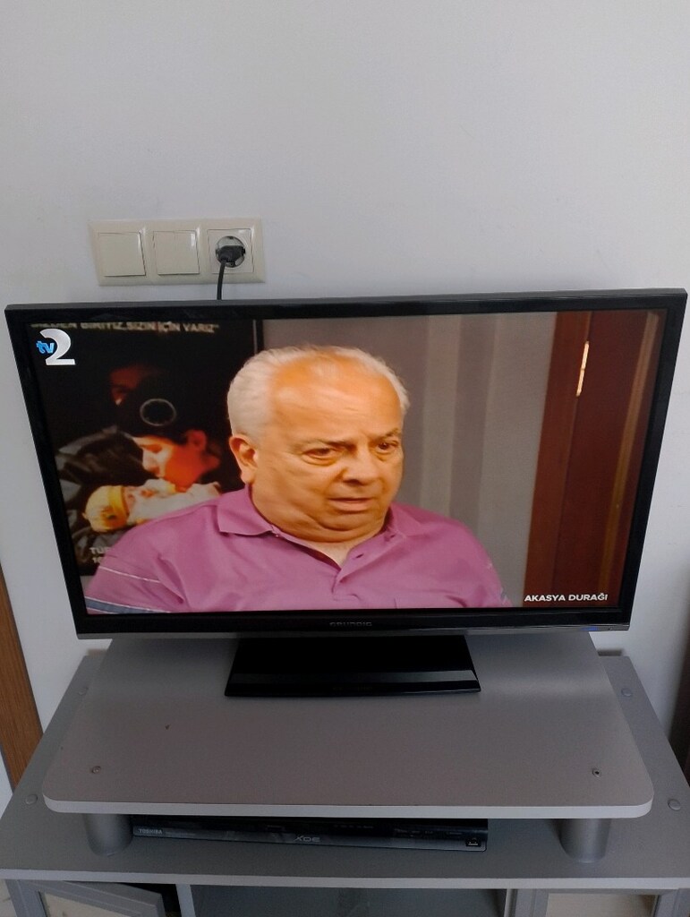 gurungdik renkli tv kendiliginden uydulu - 2
