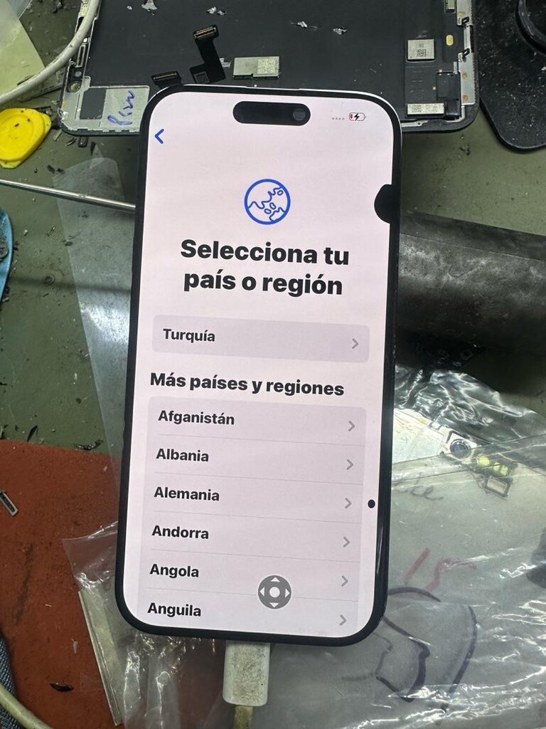 iPhone 15 orjinal lekeli ekran - 2