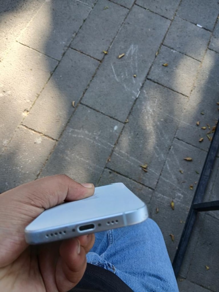 Temiz iPhone 15 YD - 4