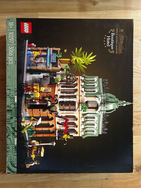 SEALED Lego 10297