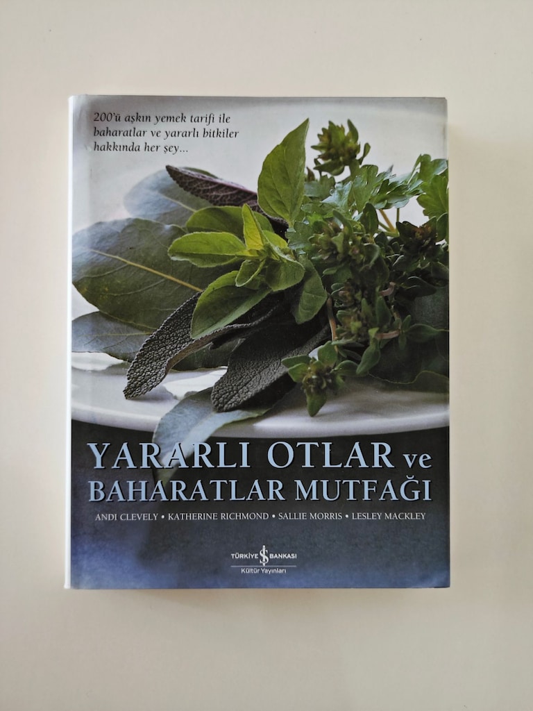 Kitap / Yararlı Otlar ve Baharatlar Mutfağı - 2
