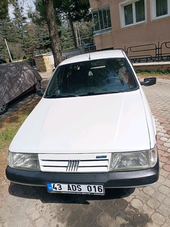 Beyaz Fiat Otomobil - 2