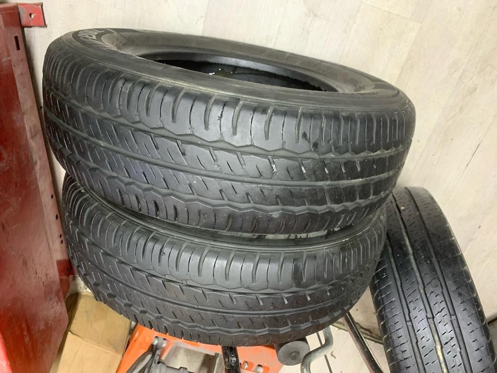 205x70x15 laufen iki adet lastik - 3