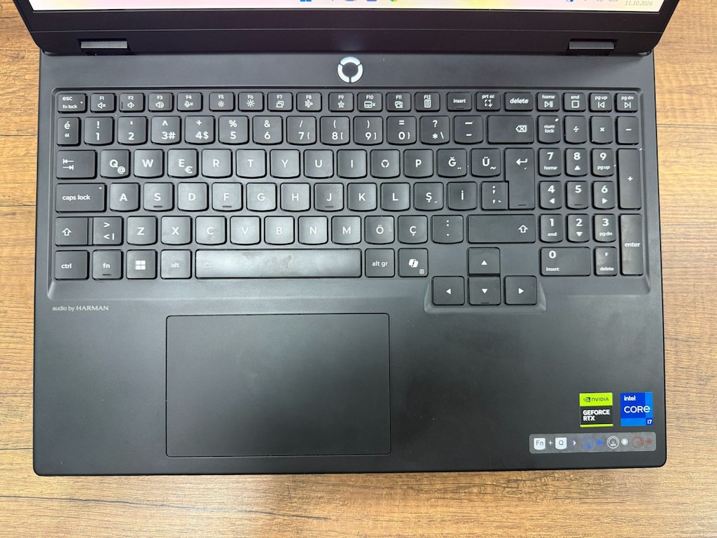Lenovo Legion 5 15IRX10 i7-13650HX 24GB 1TB RTX5070 15.1" Notebook - 2