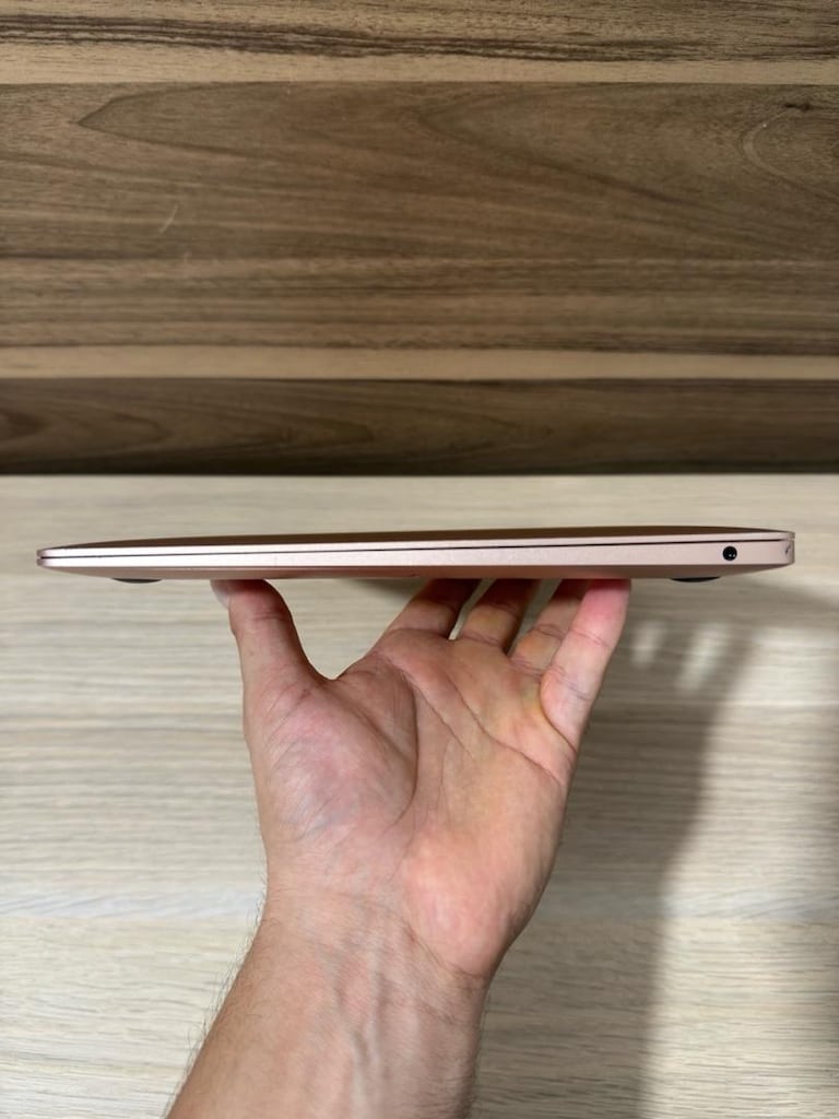 MacBook Air / M1 / 13 inç / 8 GB Ram / 256 GB Ssd - 6
