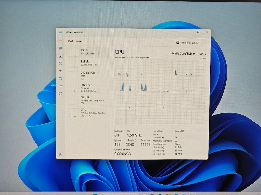 Lenovo ThinkStation P3 i9-14900K 32GB RTX 4000 ADA 20GB 1TB M2 SSD W11 - 6