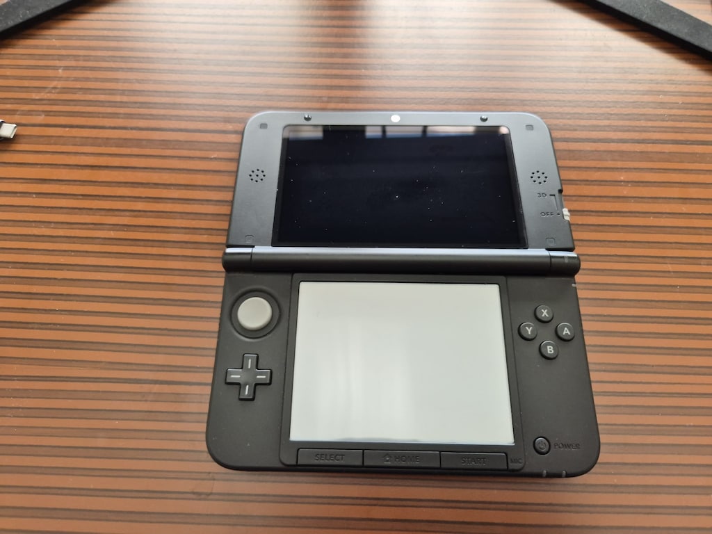 SİYAH NİNTENDO 3DS XL - 2