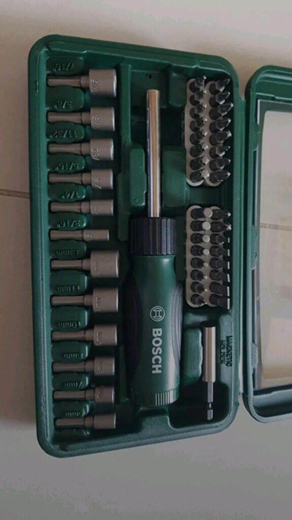 Bosch 46 parça cıccırlı tornavida lokma seti