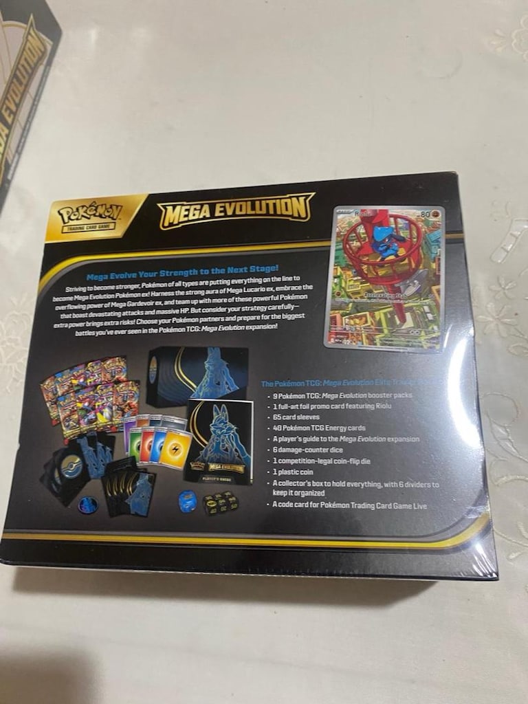 Pokemon mega Evolution Elite trainer box