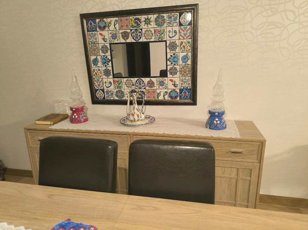 Salon Takımı ve Çalışma Masası - 2