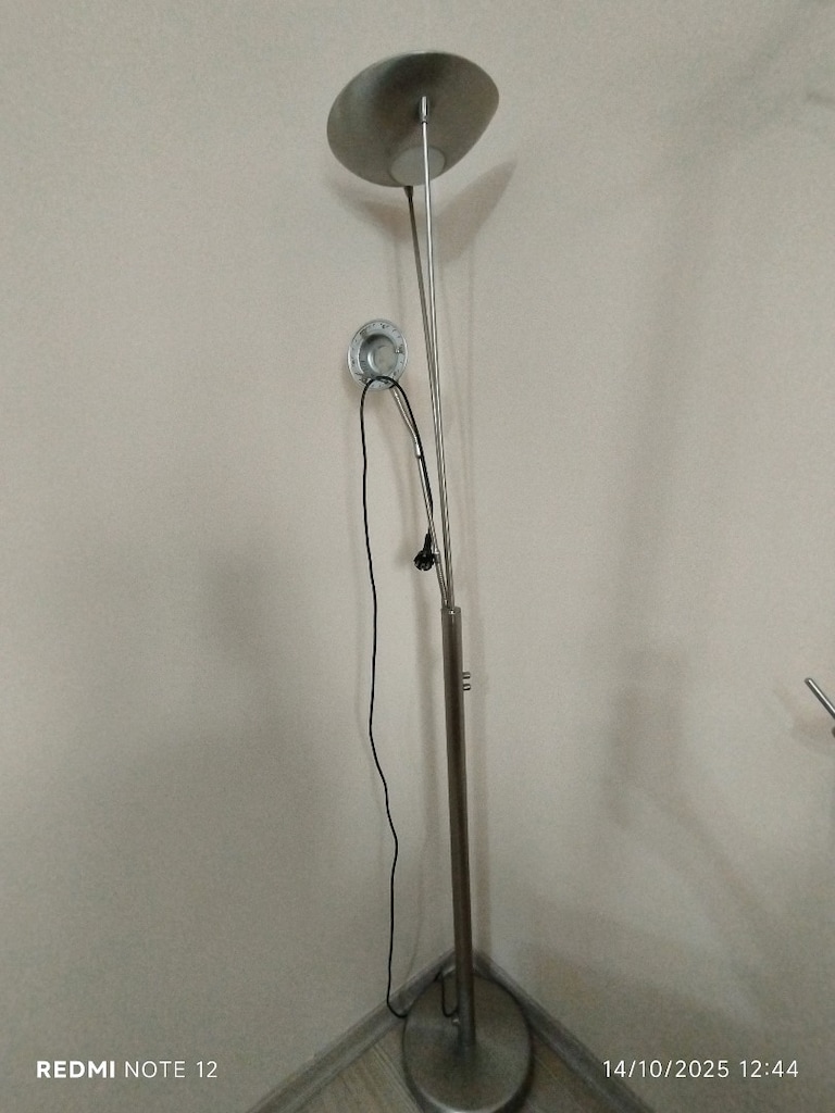 Ayaklı aydınlatma
