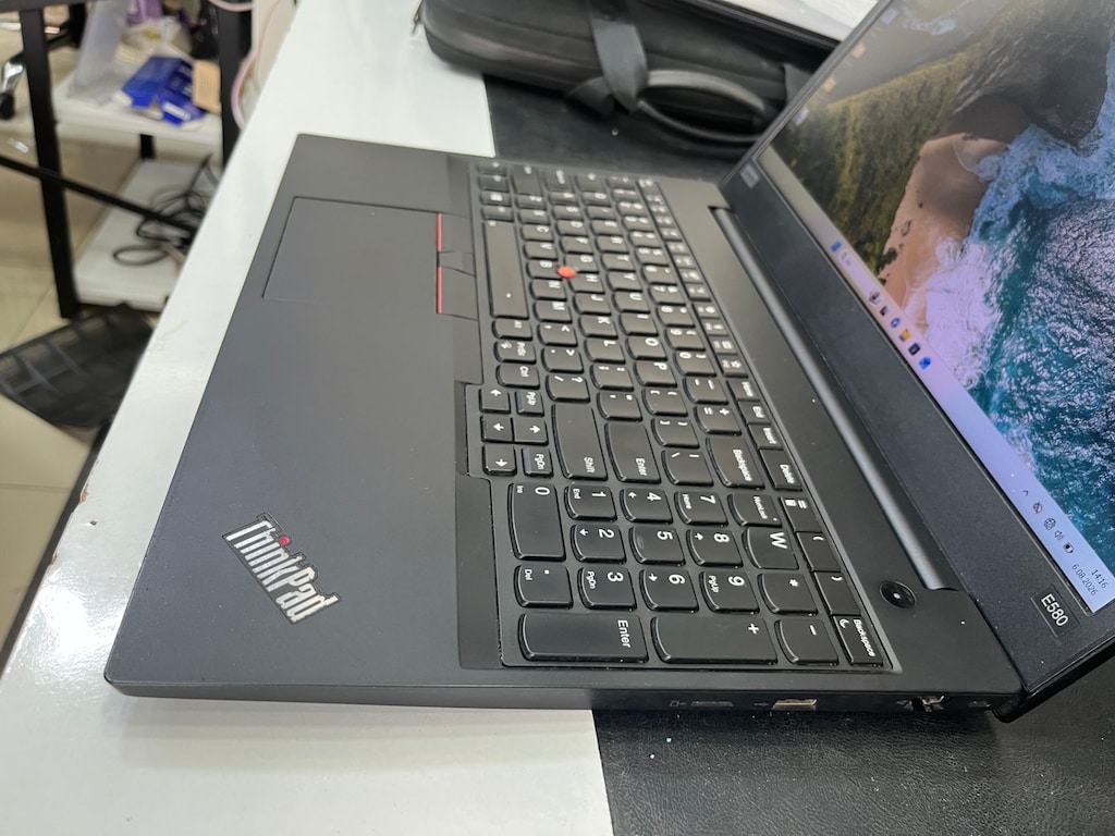 Lenovo ThinkPad E580 i7 16GB RAM 256GB SSD RX550 15.6" Full HD - 9
