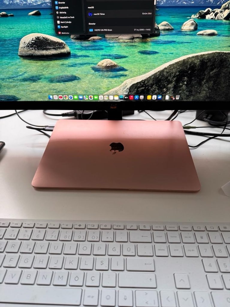MacBook m1 8 ram 256 gb ekran kırık pil ölü - 3