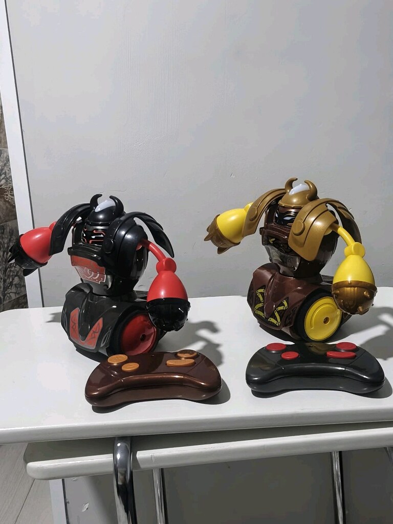 SAVAŞÇI DÖVÜŞÇÜ ROBOTLAR - 2