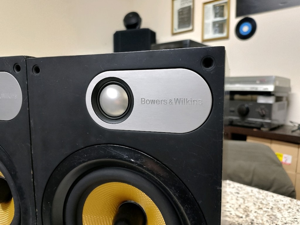b&w bowers&Wilkins - 2