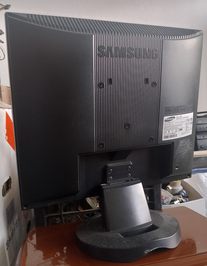 Samsung 17İnç LCD Monitör Açıklamayı Okuyun Bilgisayar Kamera KabloVar - 2